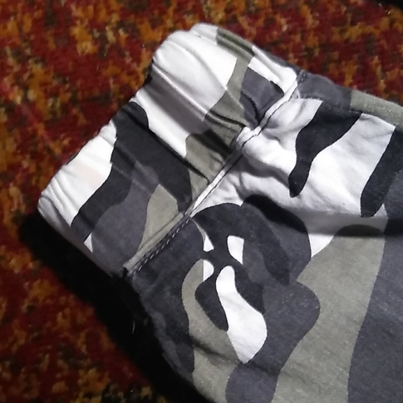 Camo pants - Picture 9 of 10